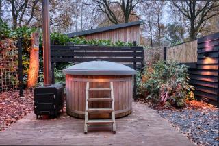 Lodge in een bosrijke omgeving met Hottub & Sauna opt - Rheezerveen - 8