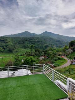Teras Luhur Villa dengan Infinity Pool - - 8