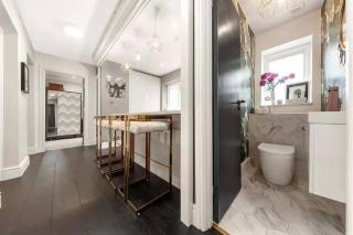 Best Location In London - Kings Road 3-Bed Home with Terrace, AC & Netflix - London - 3