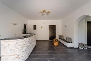 Zefyros Studios - Plaka - 2