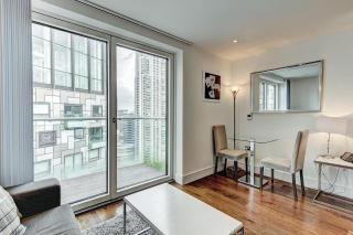 Serviced Apartment by Cloud Apartments - 4