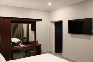 A pristine BB located in Belvedere Harare - 2006 - Harare - 9