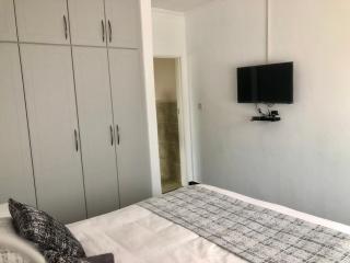 1 bed apartment in Mount Pleasant Heights - 2014 - 8