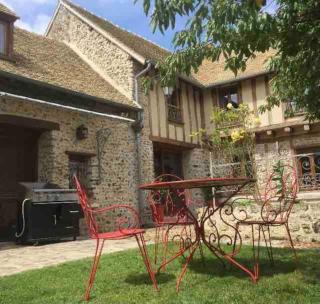Maison avec exterieur - Bû - 0