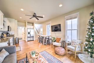 Carlton Landing Home Walk to Lake and Parks! - Canadian - 6
