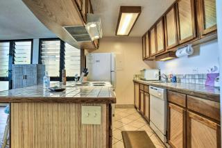 Beachfront Lahaina Condo Pool and Grill Access - 1