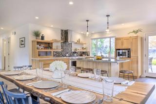 Peaceful Windsor Retreat with Private Hot Tub! - Windsor - 3