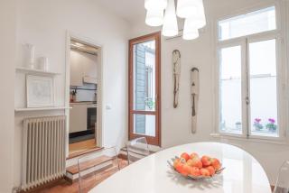 Piazza delle Erbe Central Apartment - 6