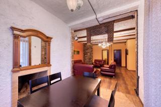 Alpine Castle Hotel - 1