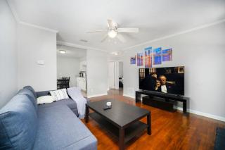 King Bedroom 2bed1bath sleeps 4 Close To Town Center Downtown Beach Mayo Clinic - Jacksonville - 0