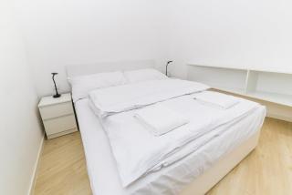City Castle Apartments Free Parking - 8