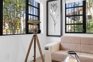 Little Havana Retreat - Newly remodeled Villa by Loan Depot Stadium! - 1