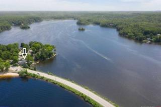 Pet-friendly Cabin with Dock, Firepit, BBQ - Newaygo - 4