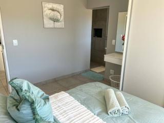 Langebaan Holiday Home - 2