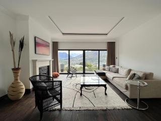 Lovely House with stunning views - 9