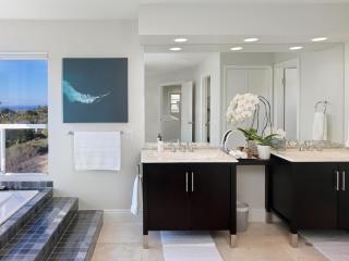 Grandview Getaway, Luxury 4BR, Ocean View, Fire Pit - Encinitas - 9