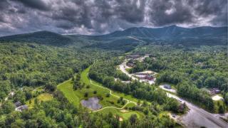 Killington Center Inn & Suites by Killington VR - 2 Bedrooms - 1