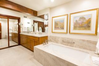 Deluxe King Room with Fireplace Hotel Room - Park City - 5