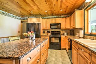 Thompson Home with Deck and Pond, 8 Mi to Elk Mountain - Thompson - 4