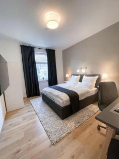 Modern Cozy apt. -with 2 TV, Netflix and work desk - Essen - 0