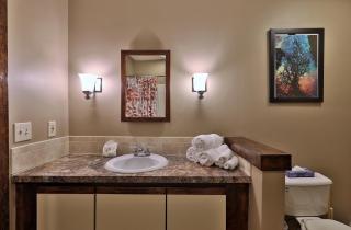 Sunrise Timberline- 3BR, 2BA Ski In Ski Out Condo condo - Killington - 2