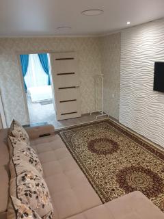 Apartment on Metallurgov 32 - 2