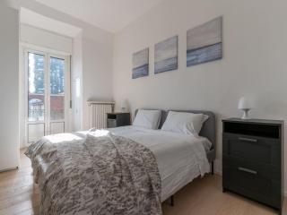 The Best Rent - One bedroom apartment near Bosco Verticale - Milano - 0