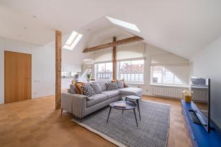 Bright Designer Apartment In City Centre - Riga - 9