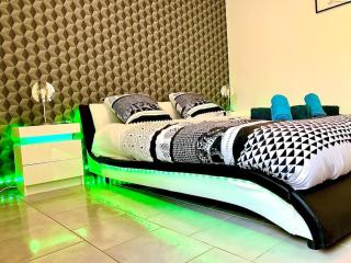 Le Black and Wood, proche centre, parking gratuit. - Sens - 1