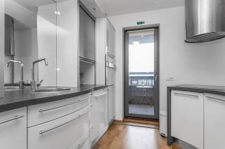 Sunny Apartment - By the Sea in City Center - Reykjavik - 4