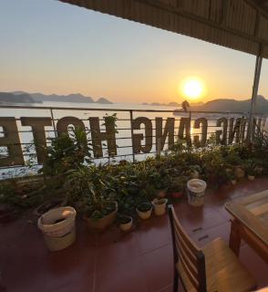 Huong Cang Sea View Hotel - Cat Ba - 9