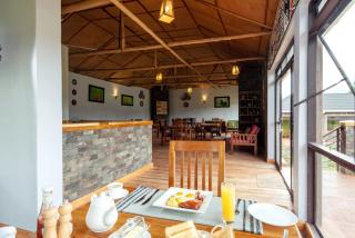 Lake Chahafi Resort - Kisoro - 1