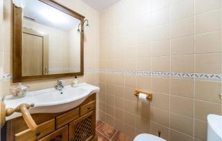 Amazing Home In Playa De Almazora - 4