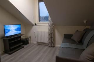 ZenBNB / Le Hutin / Hyper Centre / 2 min. du Tram - Annemasse - 8