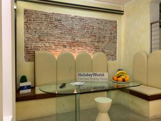 House Pellicceria by Holiday World - Genova - 7