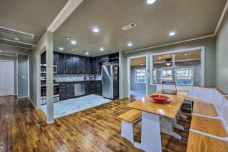 Fayetteville Vacation Rental - 2 Mi to Dtwn! - 4