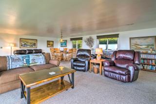 Cliffside Lighthouse Beach Home with Ocean View - Coos Bay - 5