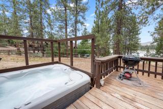 Lakefront Hideaway - On the Lake - 2