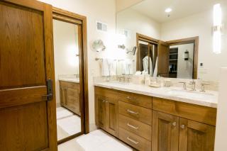 Deluxe King Room with Deck Hotel Room - Park City - 1