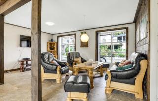 6 Bedroom Cozy Home In Gudhjem - 8