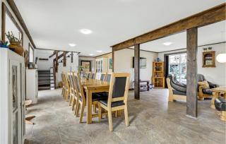 6 Bedroom Cozy Home In Gudhjem - 6