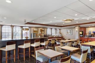 Best Western Plus South Hill Inn - 4