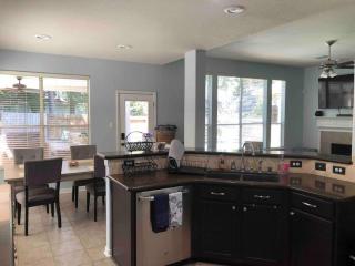 ALOHA In The Woodlands! 5BD/3BA Hawaiian Oasis - 9