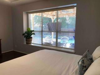 ALOHA In The Woodlands! 5BD/3BA Hawaiian Oasis - 6