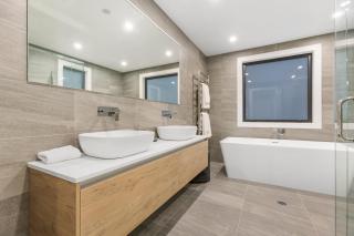 The Rocks Apartment by Sotheby's Luxury Rental Homes - 2