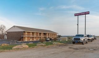 Lebo Inn - - 5