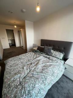 Stylish 2 bedroom apartment - Manchester - 8