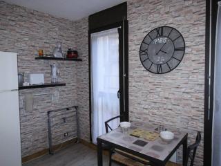 Superbe 2 Pièces Tout Confort à Luchon - Parking, WIFI, Près Télécabine - FR-1-313-218 - 1