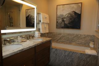 Luxury Three Bedroom Suite with Mountain Views and Three Hot Tubs apartment hotel - 2