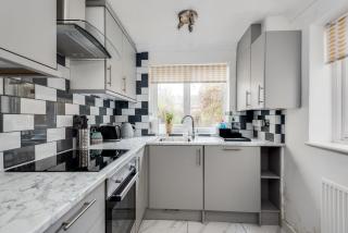 Bright & Spacious 2-Bedroom Jericho House - Oxford - 2